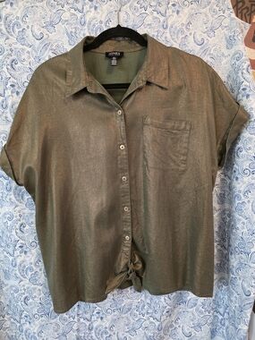 Jones New York Olive/Bronze Button-Front Tie Hem Shirt - Large- Like New